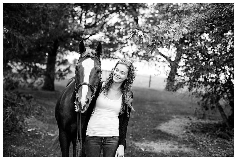 Horse Loving MSHS Senior at Country Farm in Mahomet, IL Photos by Ebby L Photography