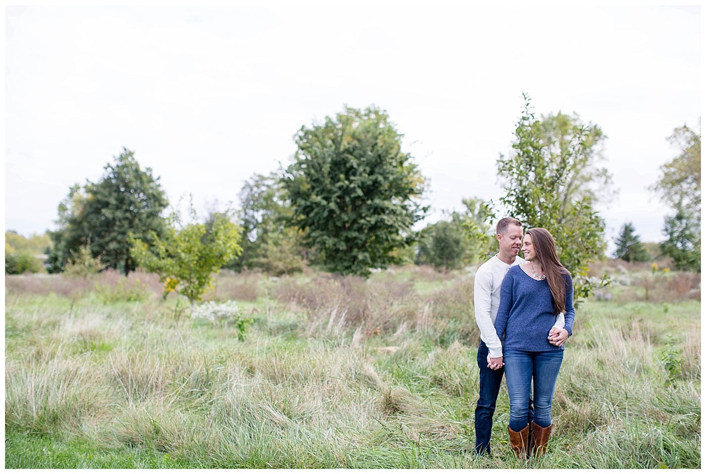 outdoor engagement pics