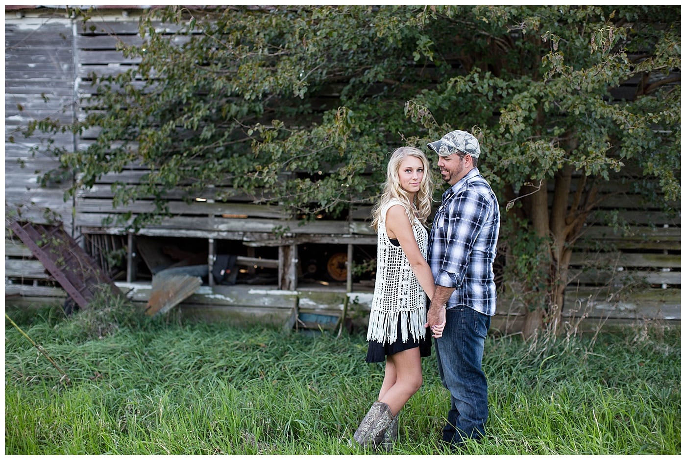 country-sunset-couple-engagement-tuscola-il_2729