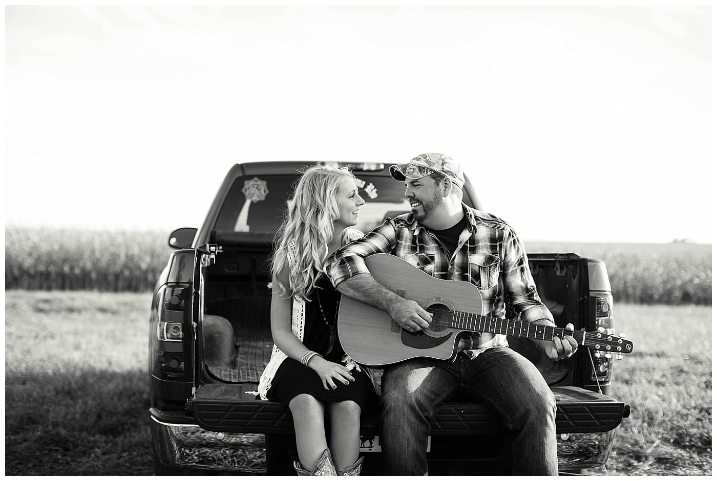 country-sunset-couple-engagement-tuscola-il_2732