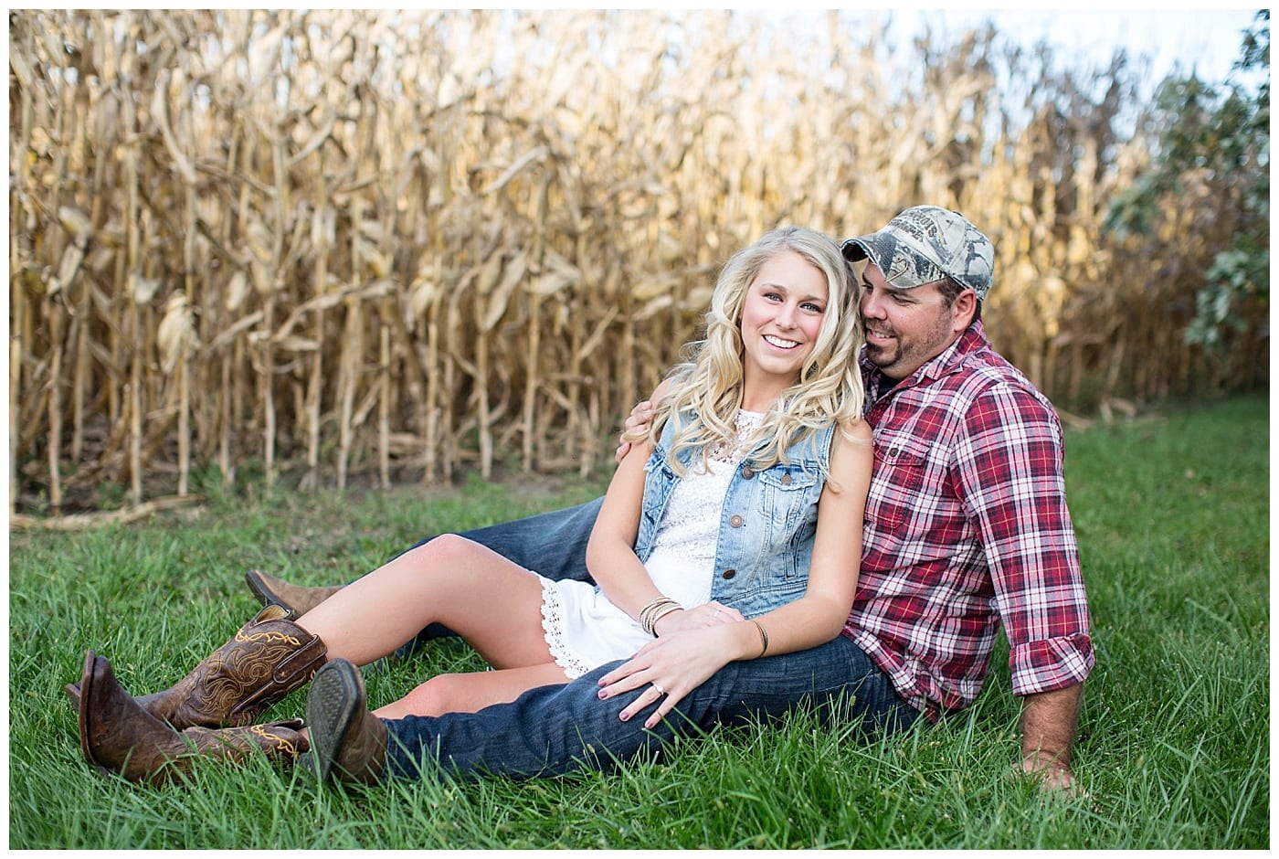 country-sunset-couple-engagement-tuscola-il_2741