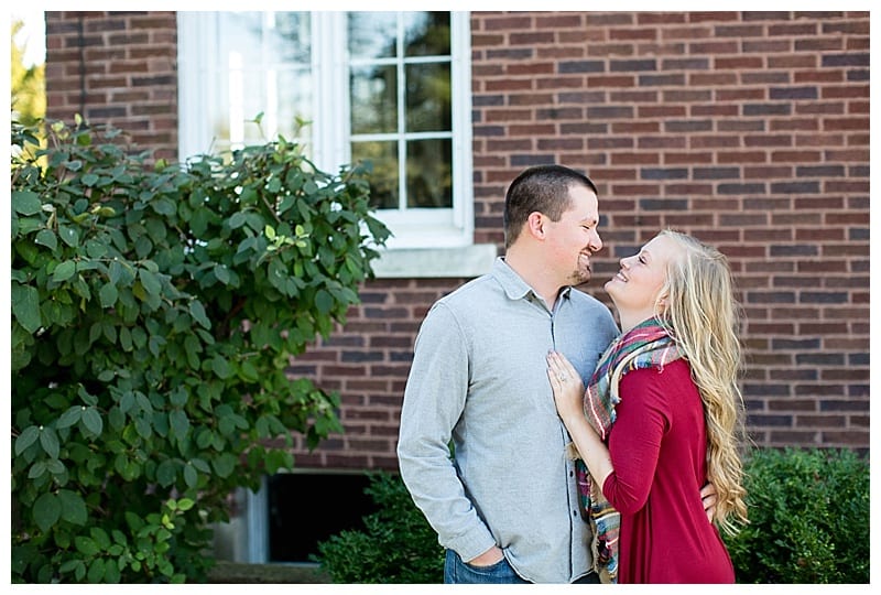 rustic-country-engagement-session-champaign-il-photos_0079