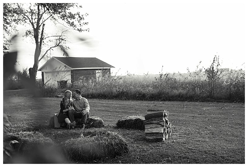 rustic-country-engagement-session-champaign-il-photos_0105