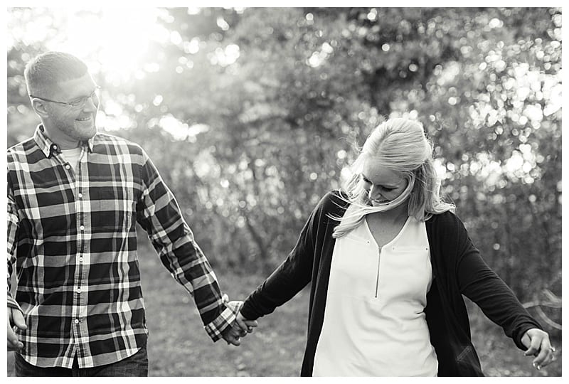 lake-of-the-woods-engagement-session-photos_0125